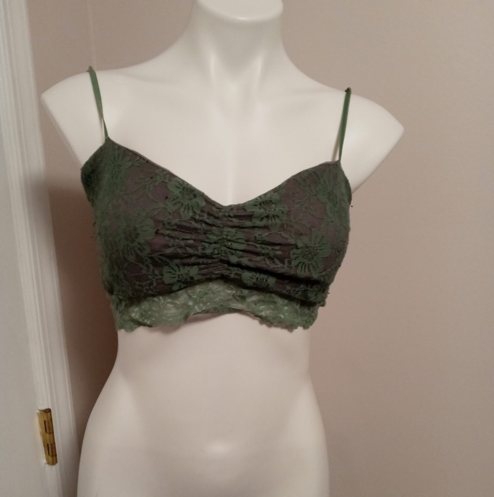 Fifth‎ parallel threads green bralette